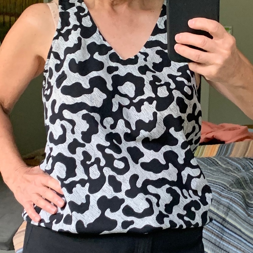 Mossimo Animal Print V-neck popover Shirt